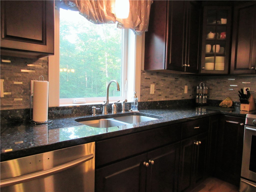 359 Hope Furnace Road Scituate, RI 02831 - Photo 11 of 39