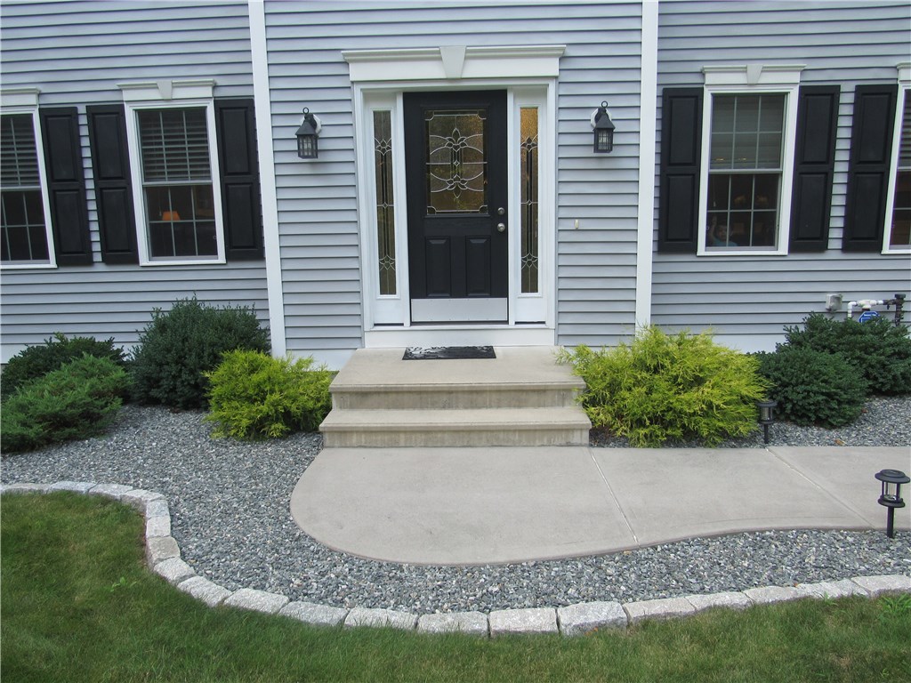 359 Hope Furnace Road Scituate, RI 02831 - Photo 4 of 39