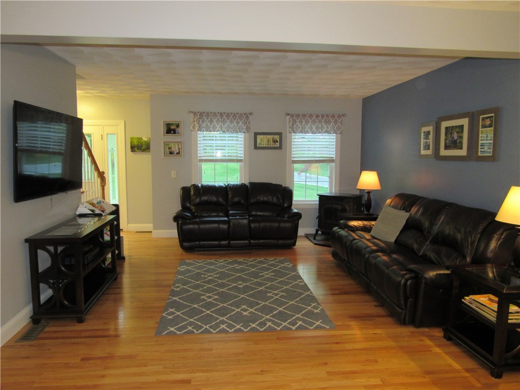 359 Hope Furnace Road Scituate, RI 02831 - Photo 9 of 39