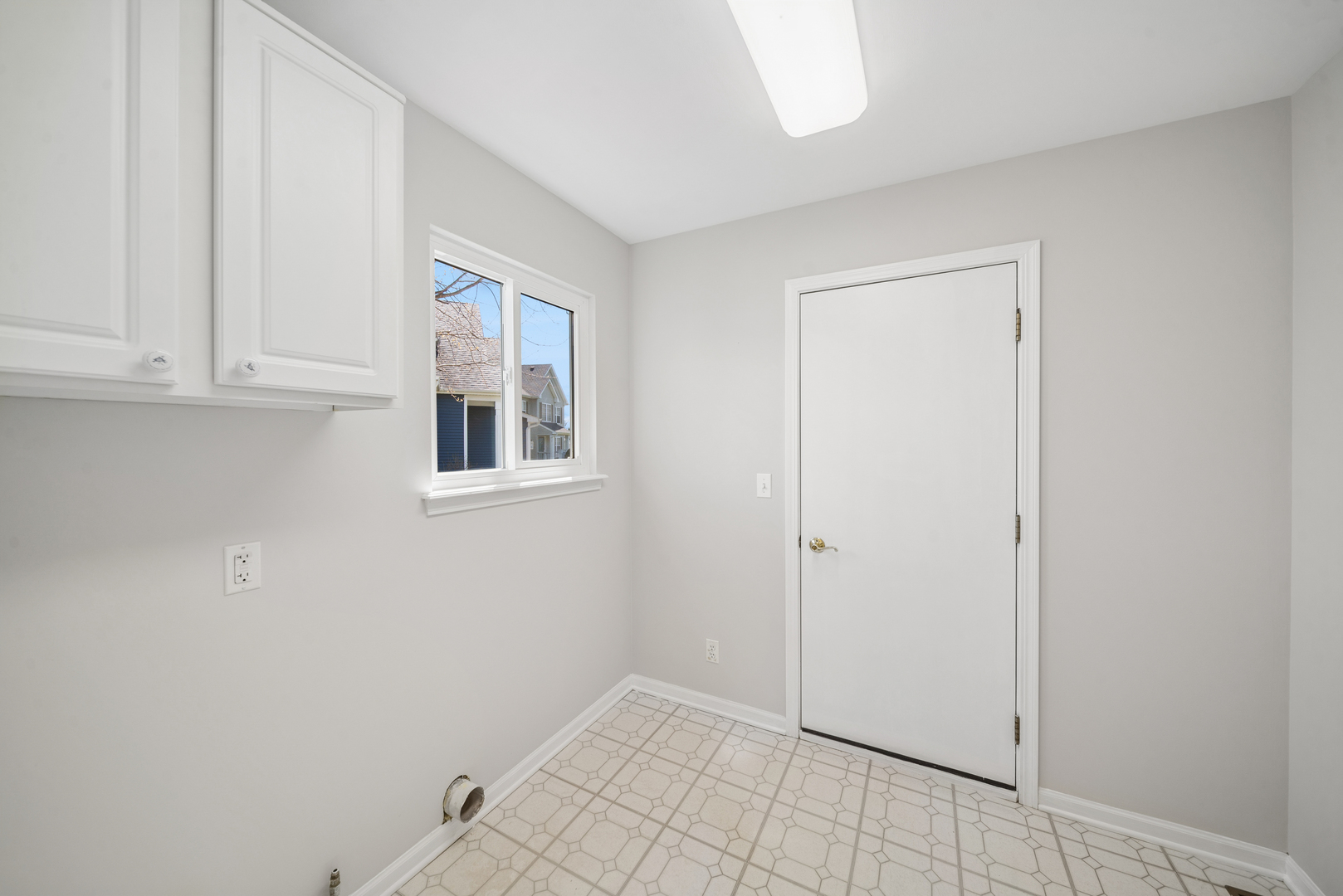 233 Spring Court North Aurora, IL 60542 - Photo 18 of 18 a view of an empty room