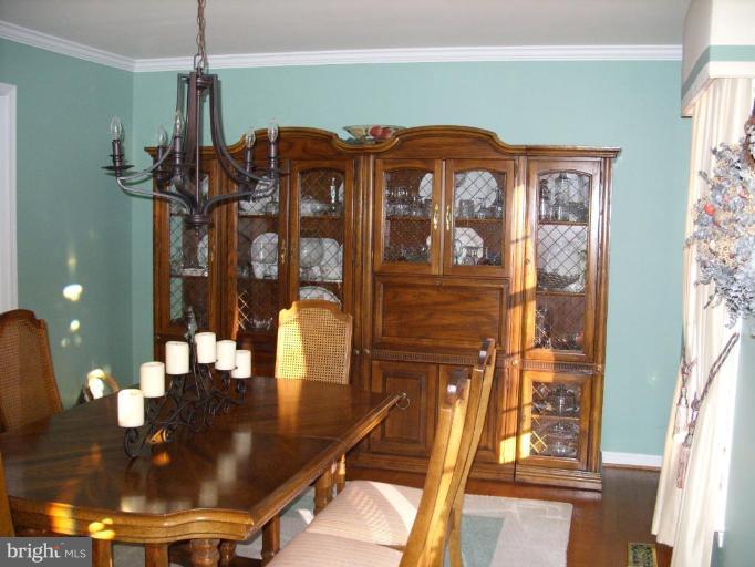 3216 Sigler Road Jefferson, MD 21755 - Photo 8 of 23 Dining Room