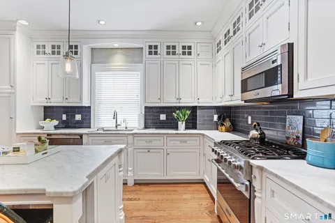 $1,799,000 | 127 Spruce Street, Unit 127, Fairfield, CT 06890