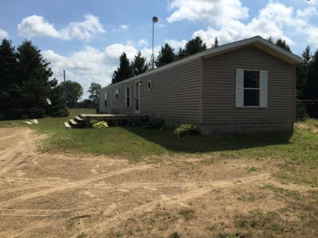 13141 McKinley Road Rodney, MI 49342 - Photo 1 of 8 IMG_1068