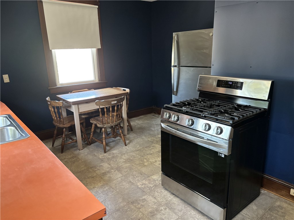 35 Oak Street, Unit 2 Westerly, RI 02891 - Photo 3 of 13