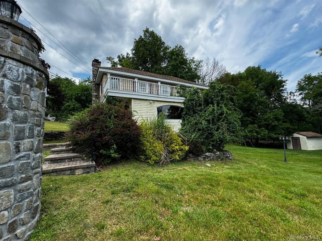 8 Lake Avenue Monroe, NY 10950 - Photo 3 of 30