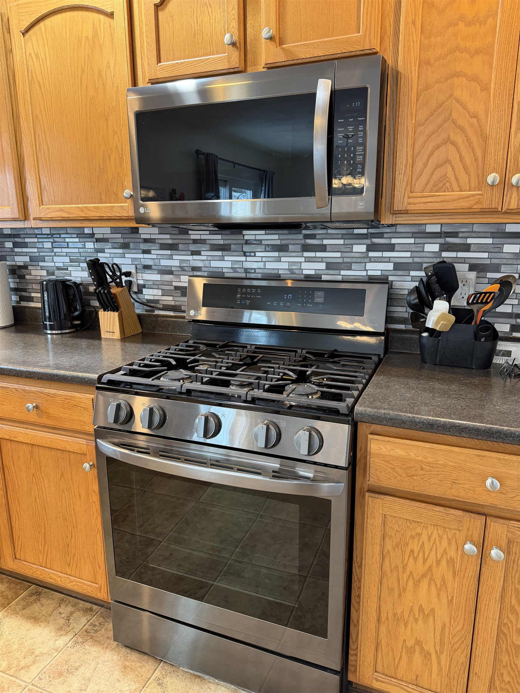 9 Amy Way Concord, NH 03303 - Photo 5 of 36