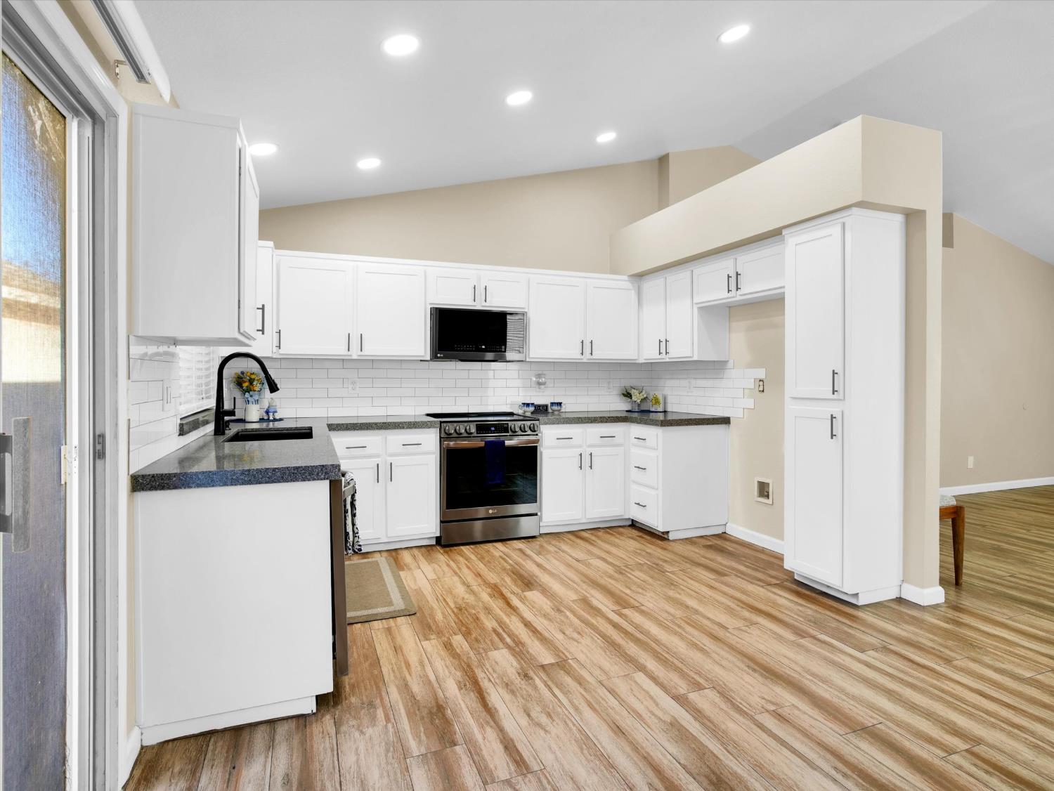 5101 Vigna Way Salida, CA 95368 - Photo 8 of 25