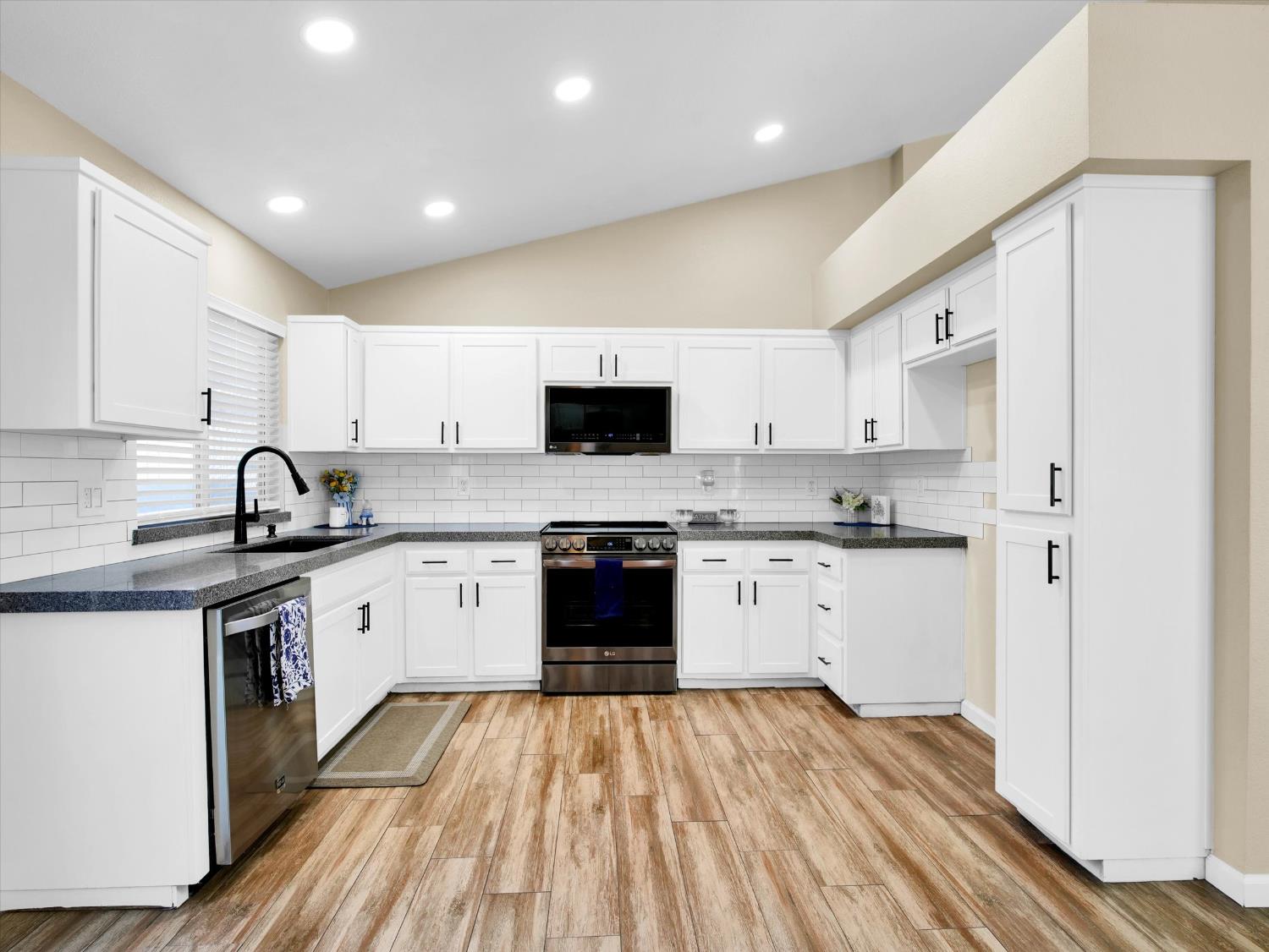 5101 Vigna Way Salida, CA 95368 - Photo 9 of 25