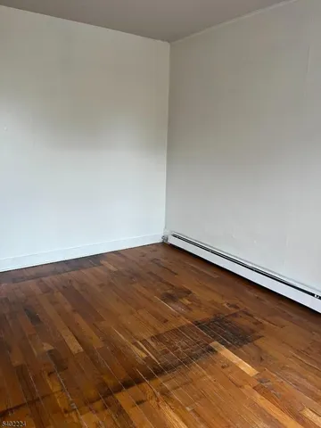 $2,400 | 66 Erie Street, Elizabeth Port, NJ 07206