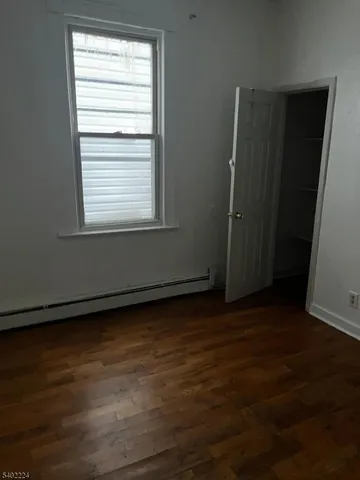 $2,400 | 66 Erie Street, Elizabeth Port, NJ 07206