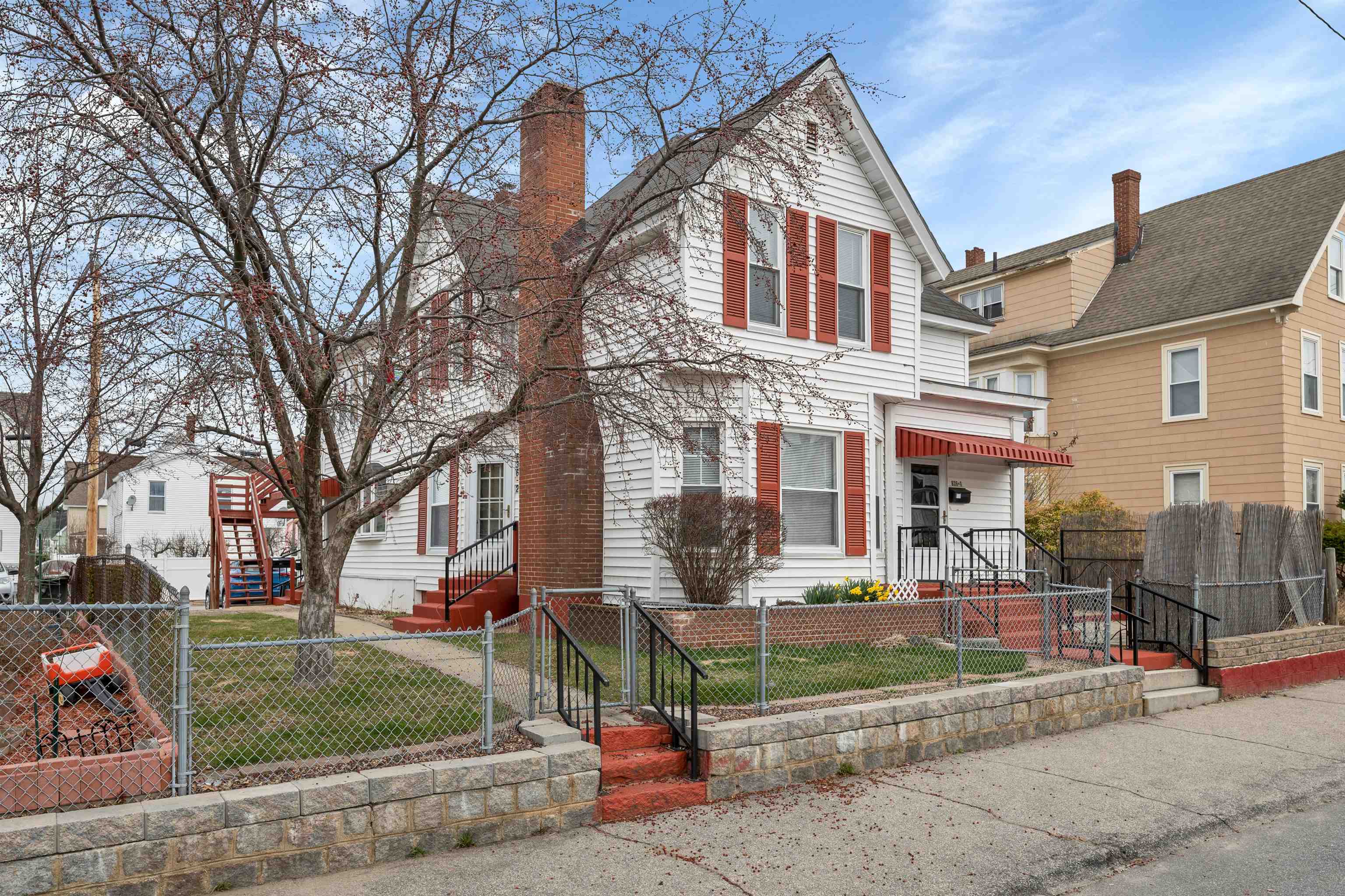 636 Summer Street Manchester, NH 03103 - Photo 2 of 54