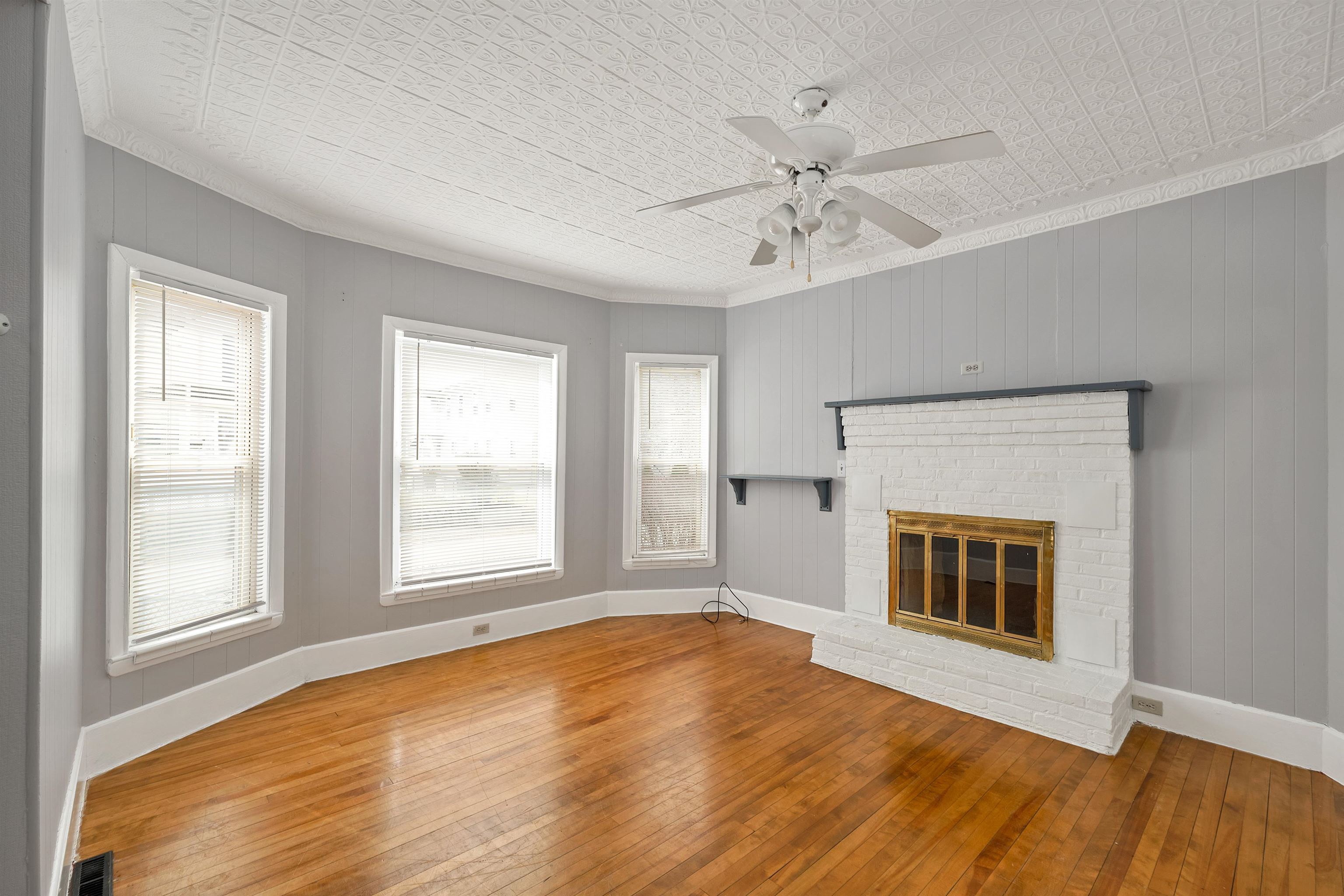 636 Summer Street Manchester, NH 03103 - Photo 3 of 54