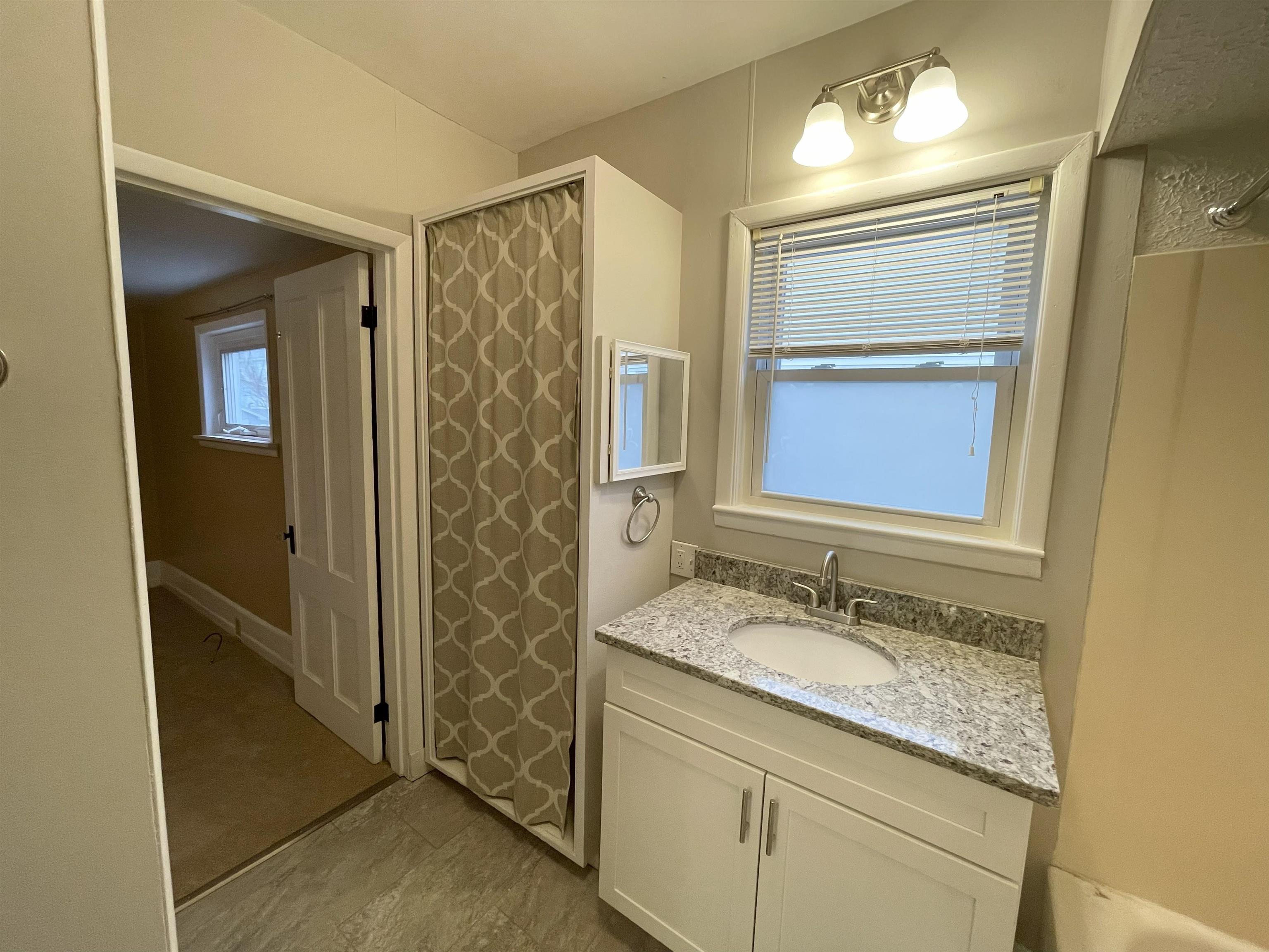 636 Summer Street Manchester, NH 03103 - Photo 35 of 54