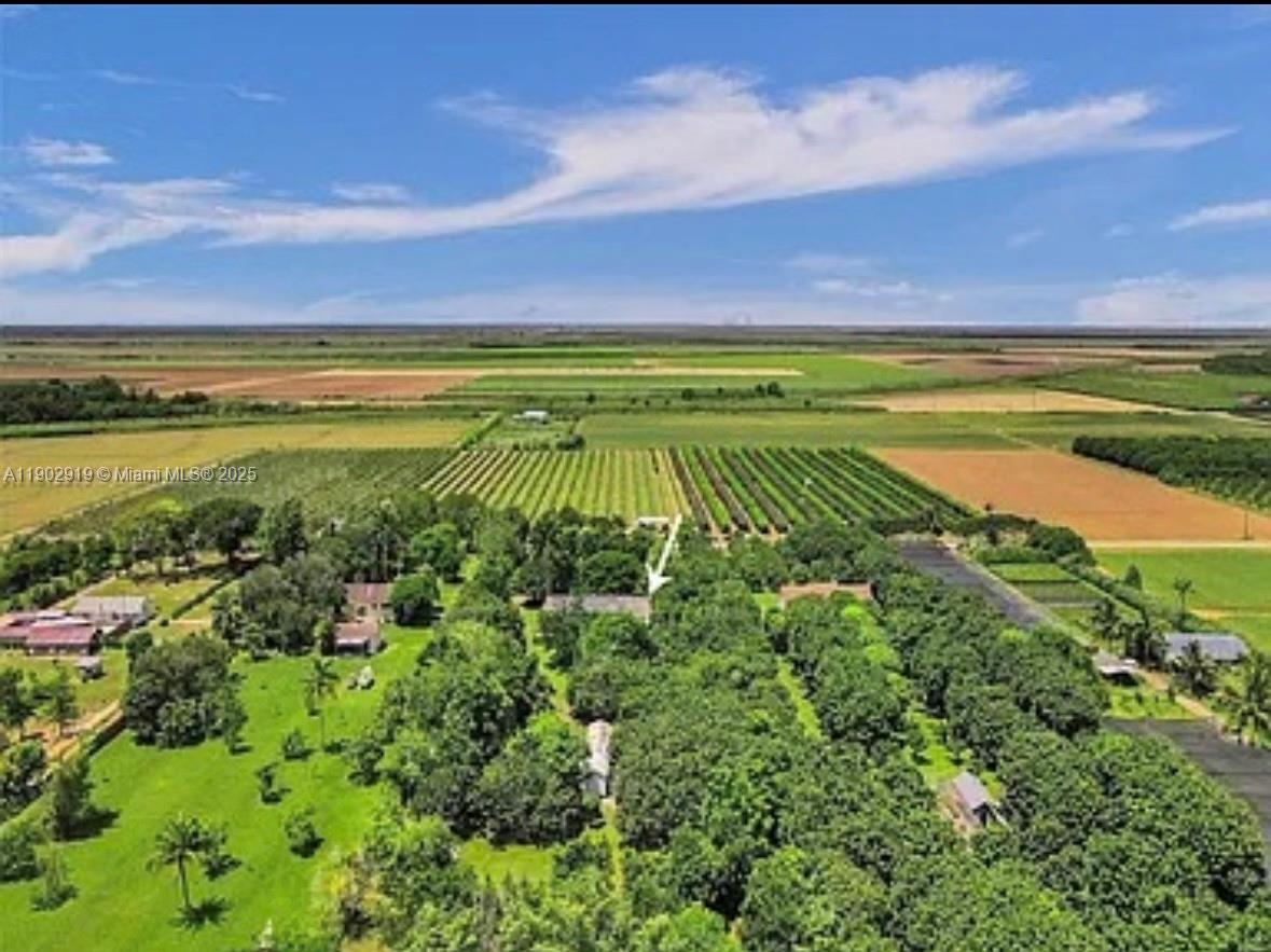 37225 Southwest 214th Avenue Homestead, FL 33034 - Photo 7 of 75