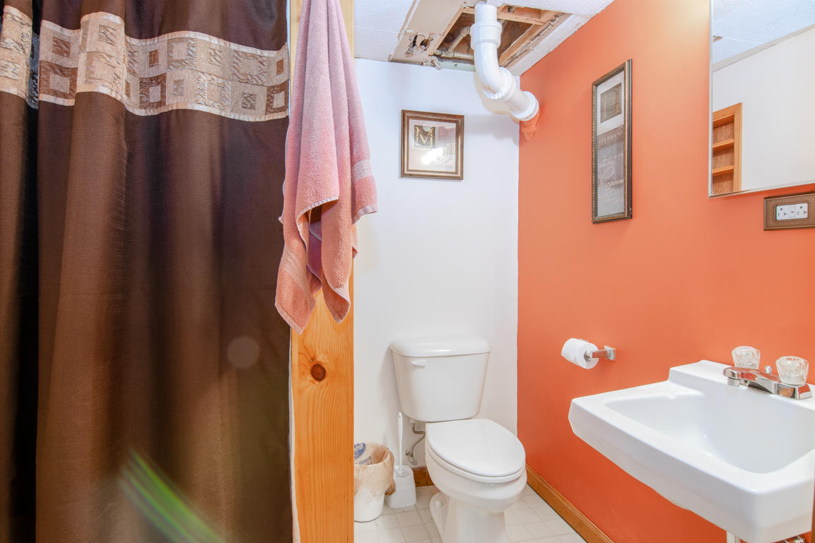 9093 Newport Road Catawba, VA 24070 - Photo 28 of 42 9093 Newport Rd-67