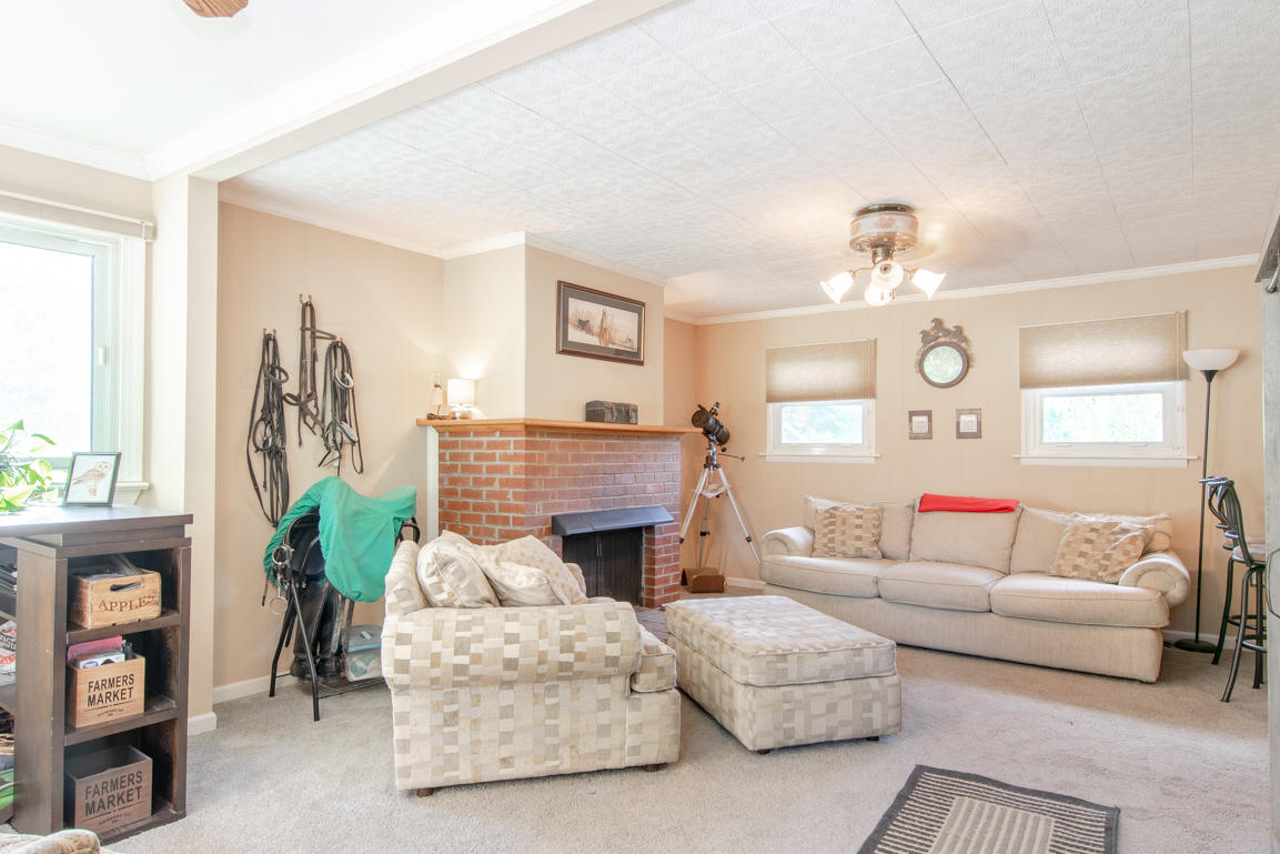 9093 Newport Road Catawba, VA 24070 - Photo 4 of 42 9093 Newport Rd-38