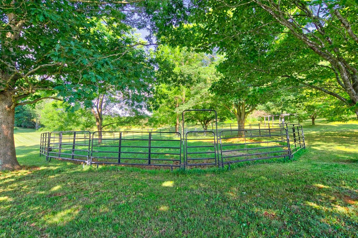 9093 Newport Road Catawba, VA 24070 - Photo 34 of 42 9093 Newport Rd-15