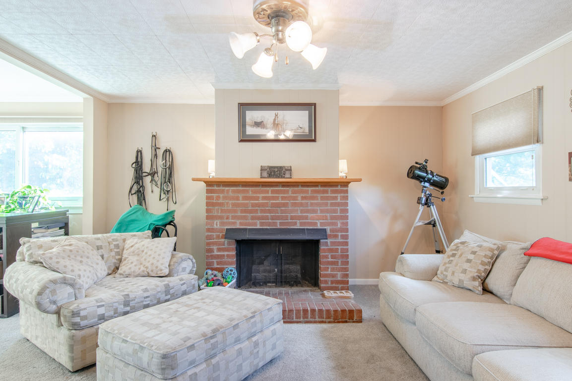9093 Newport Road Catawba, VA 24070 - Photo 6 of 42 9093 Newport Rd-40