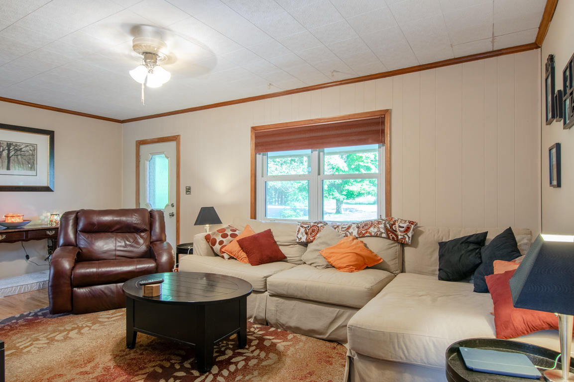9093 Newport Road Catawba, VA 24070 - Photo 9 of 42 9093 Newport Rd-43