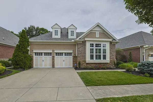 $950,000 | 120 Village Gate Lane, Cincinnati, OH 45249