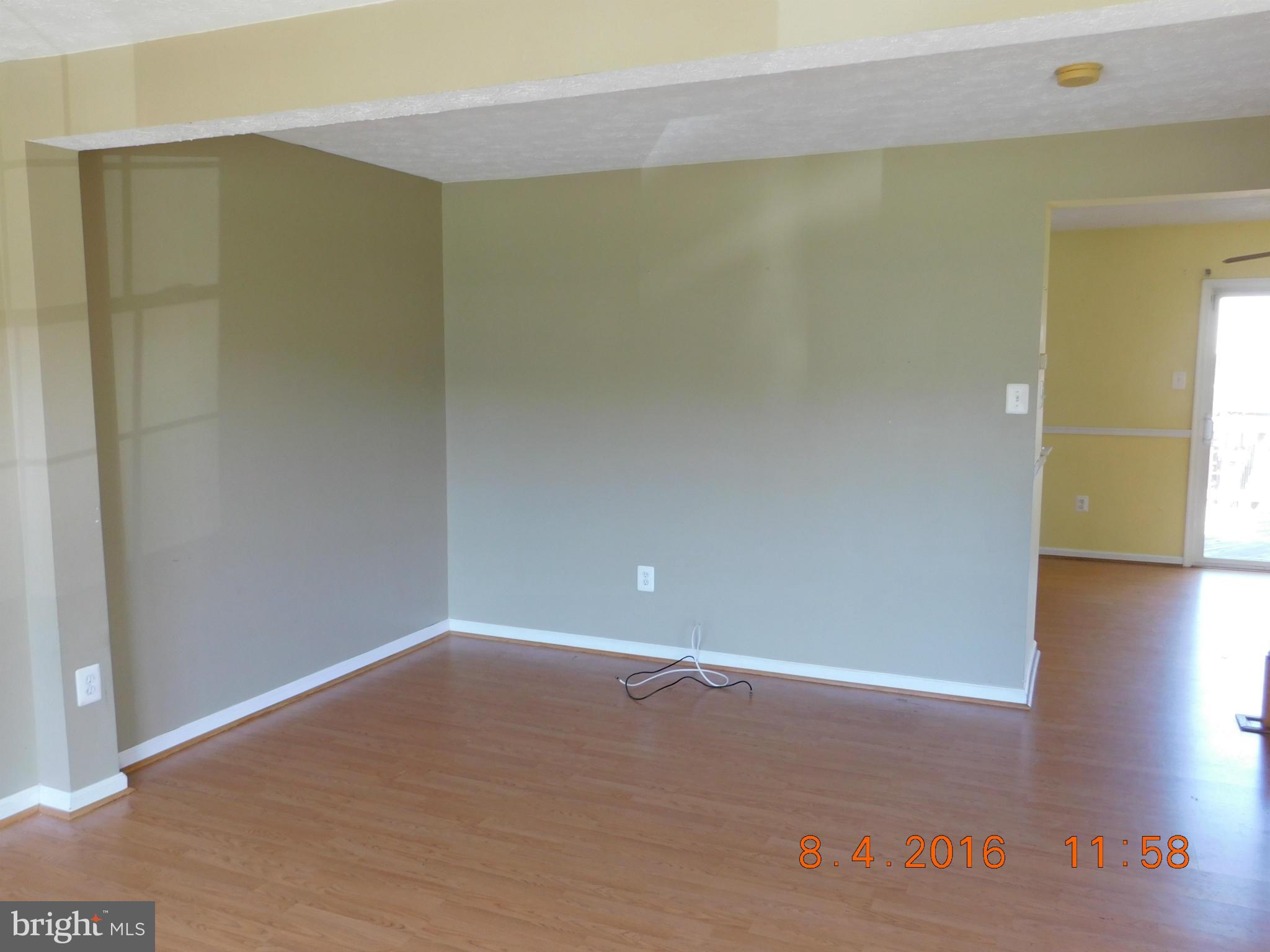 5044 Finsbury Road Baltimore, MD 21237 - Photo 4 of 14 Living Room