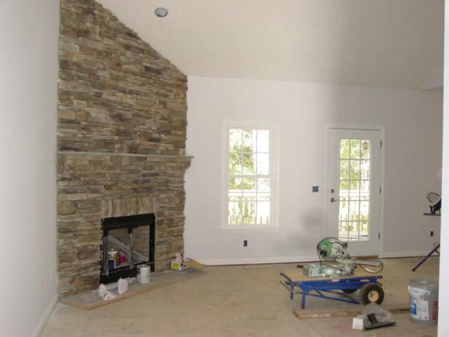 211 Red Bud Seneca, SC 29672 - Photo 2 of 9 Gallery Image 2