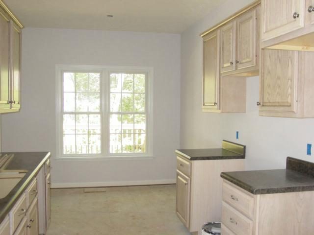 211 Red Bud Seneca, SC 29672 - Photo 3 of 9 Gallery Image 3