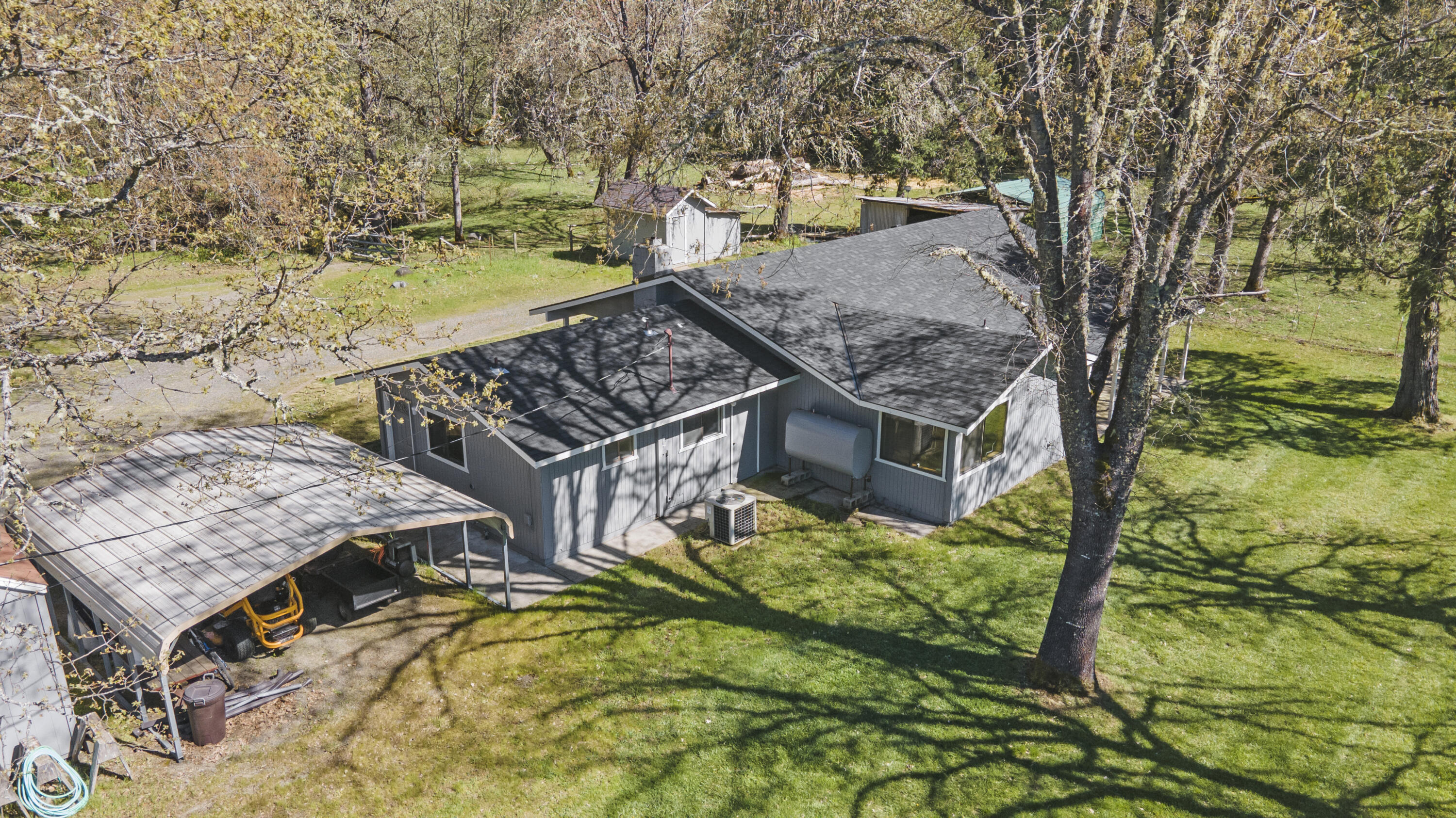 2800 Cedar Flat Road Williams, OR 97544 - Photo 5 of 48 Main House