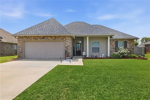 $275,000 | 13157 East Coles Creek Loop, Hammond, LA 70403