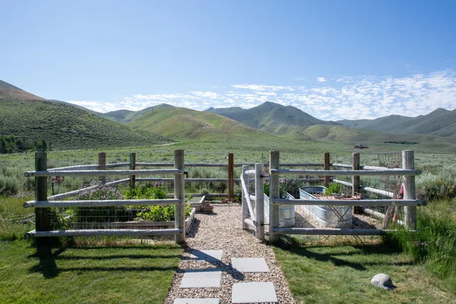 $2,899,000 | 10 Golden Currant Drive, Hailey, ID 83333