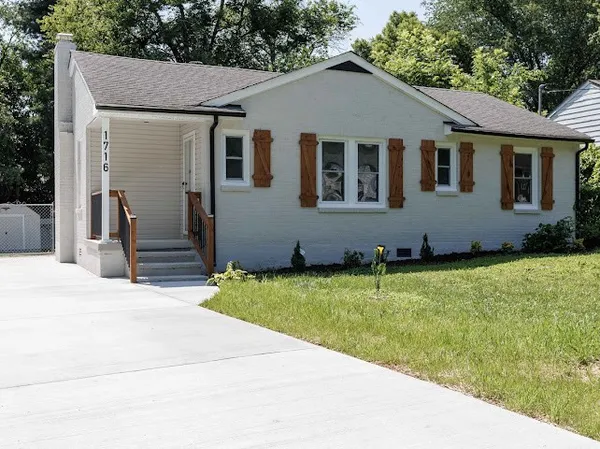 $349,000 | 1716 Hillview Drive, Columbia, TN 38401
