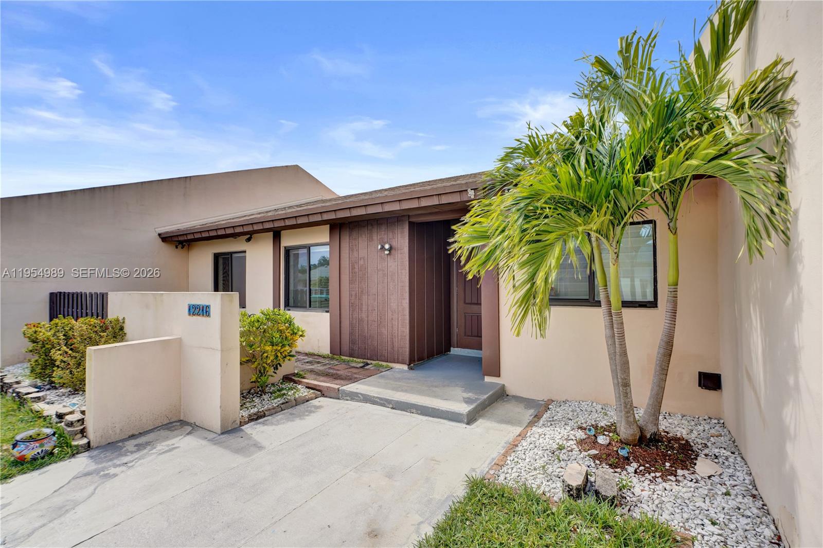 12216 Southwest 110th Lane Miami, FL 33186 - Photo 7 of 40