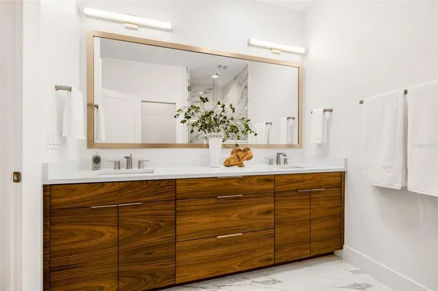 $4,750 | 8615 5th Street North, St. Petersburg, FL 33702