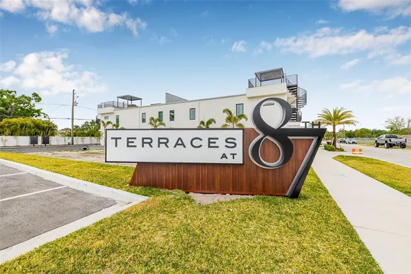 $4,750 | 8615 5th Street North, St. Petersburg, FL 33702