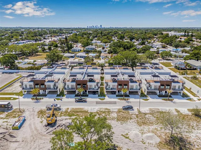 $4,750 | 8615 5th Street North, St. Petersburg, FL 33702