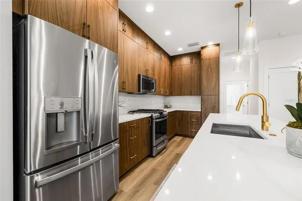 $4,750 | 8615 5th Street North, St. Petersburg, FL 33702