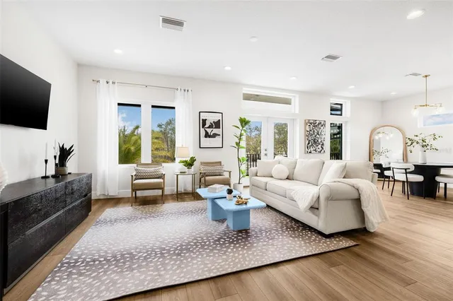 $4,750 | 8615 5th Street North, St. Petersburg, FL 33702