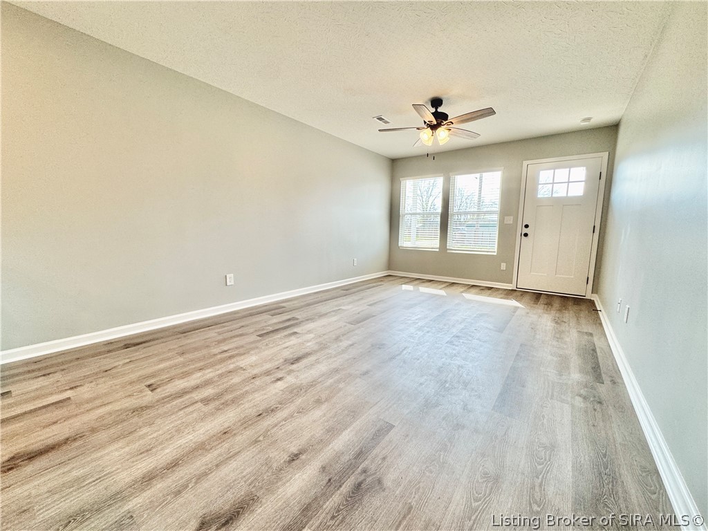 295 South 4th Street Austin, IN 47102 - Photo 6 of 20 Living