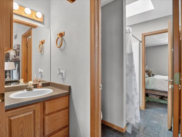 $659,900 | 4230 North Juniper Drive, Janesville, WI 53545
