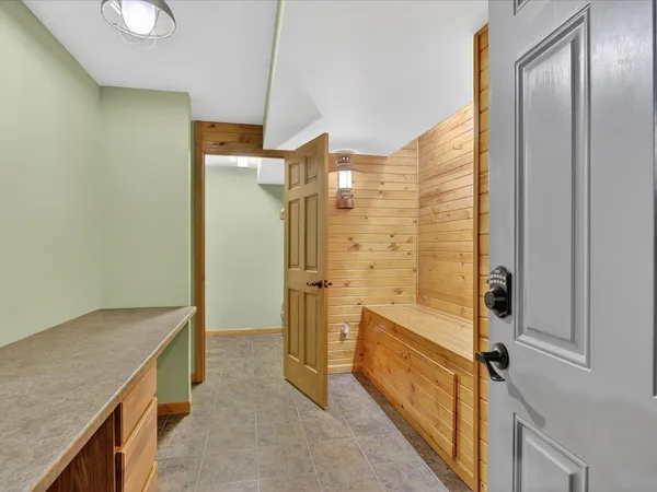 $659,900 | 4230 North Juniper Drive, Janesville, WI 53545