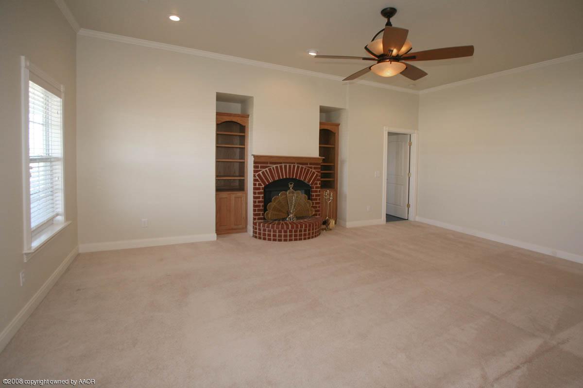 16321 Lake Ridge Drive Canyon, TX 79015 - Photo 7 of 16 living room