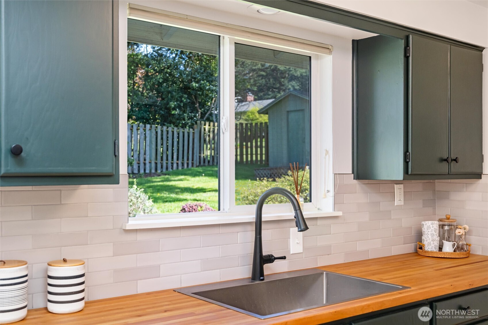 519 Clark Road Bellingham, WA 98225 - Photo 11 of 40 Gallery Image 11