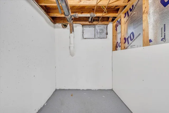 a view of terrace with city view