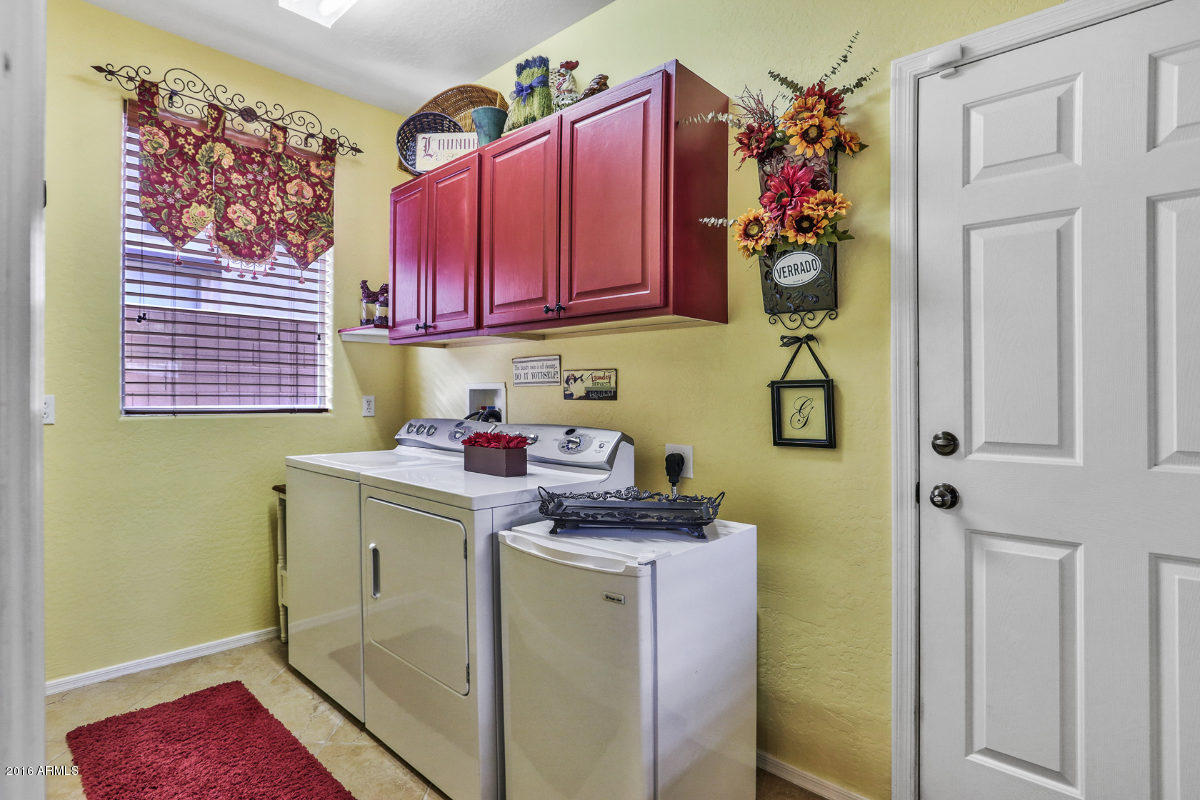 4600 North Point Ridge Road Buckeye, AZ 85396 - Photo 24 of 65 Laundry