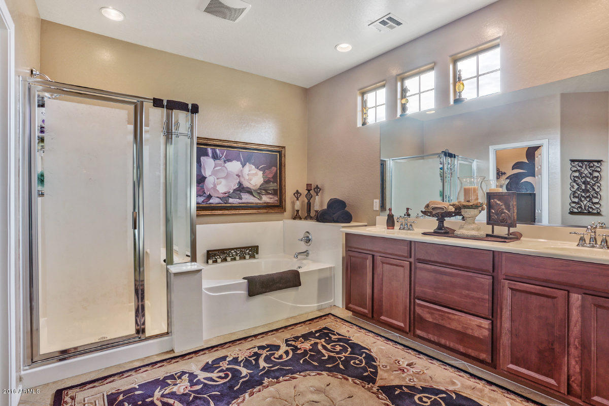 4600 North Point Ridge Road Buckeye, AZ 85396 - Photo 35 of 65 Master_Bathroom