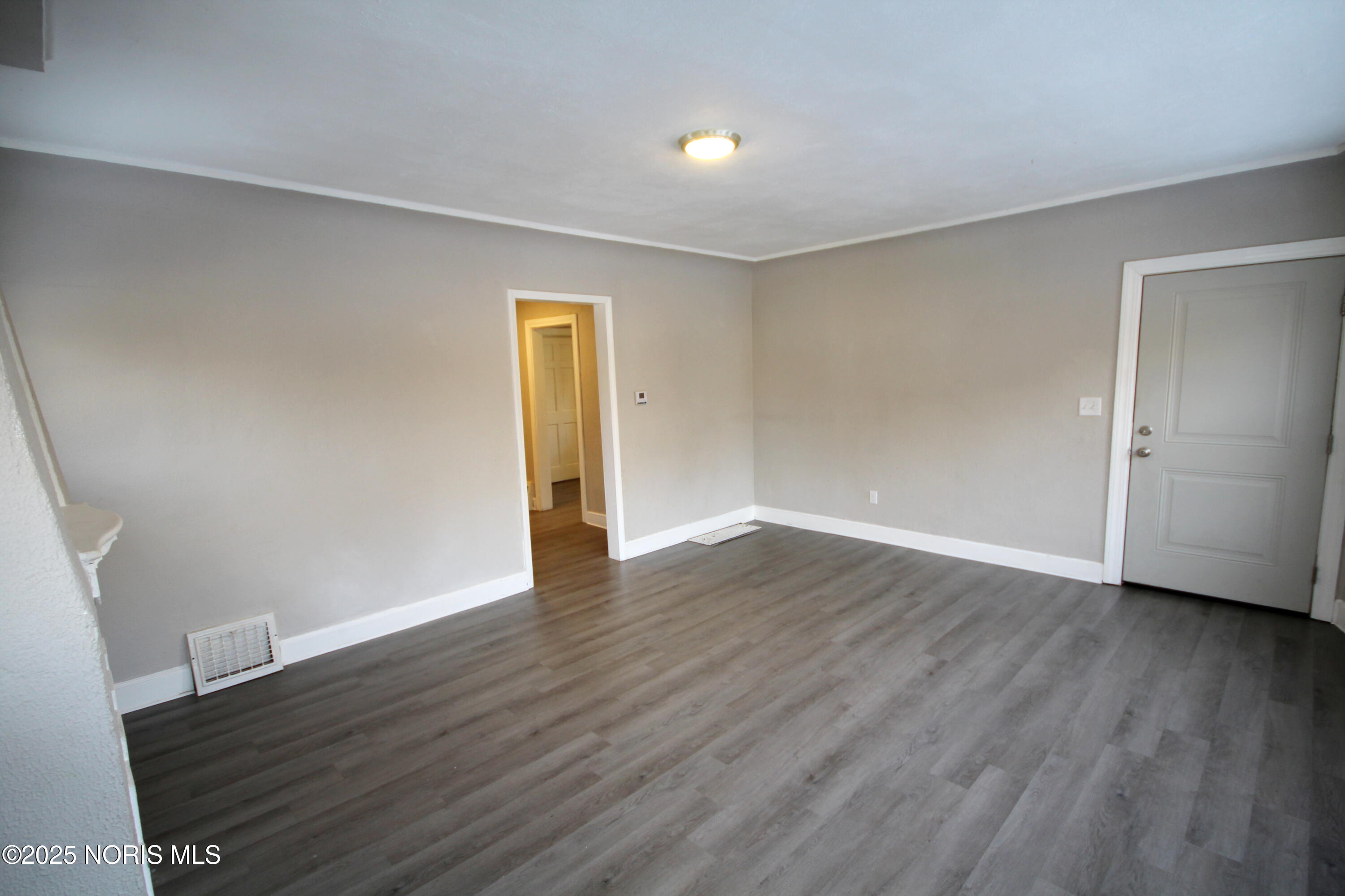 2547 Greenbriar Road Toledo, OH 43607 - Photo 15 of 22 Lvrm5