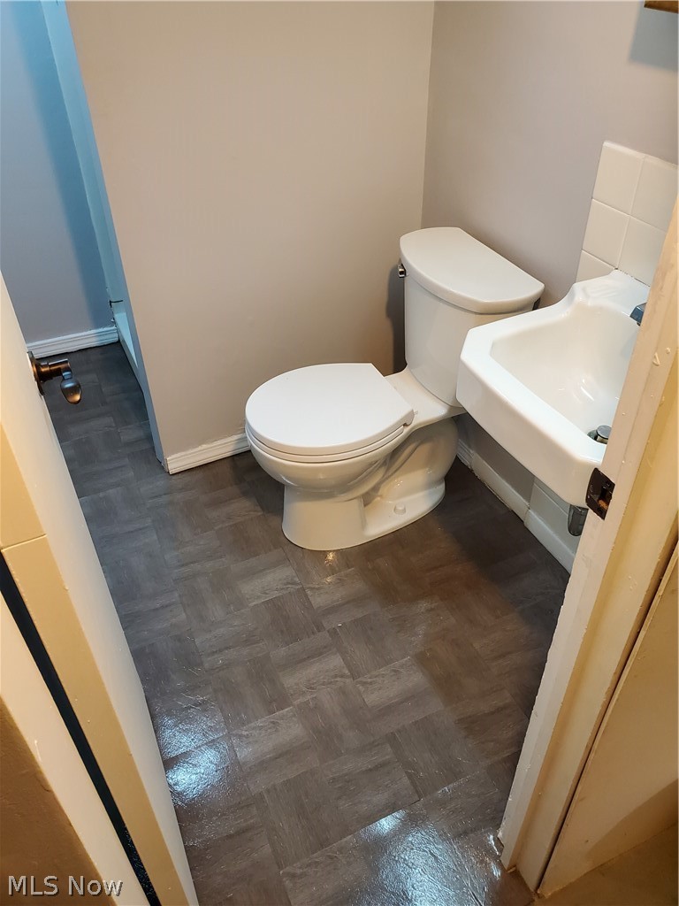 5615 Ridgewood Avenue Parma, OH 44129 - Photo 15 of 19 Full bath in basement with new flooring.