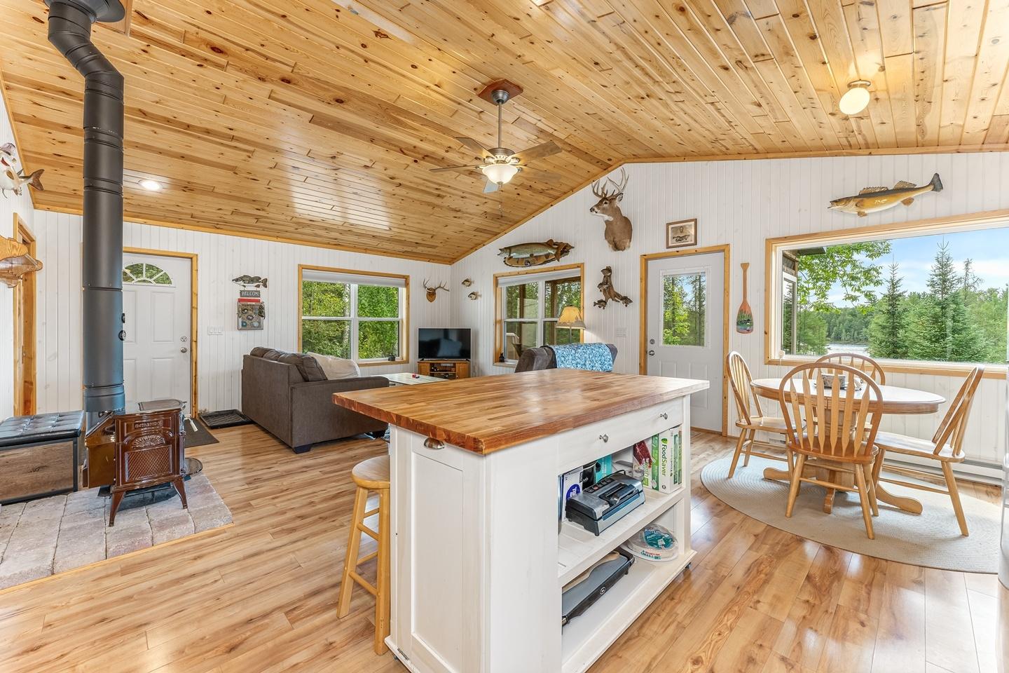 1570 Double Ee Road Park Falls, WI 54552 - Photo 4 of 55 Gallery Image 4