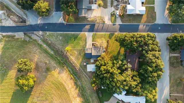 $245,500 | 1501 Hackberry Street, Hearne, TX 77859