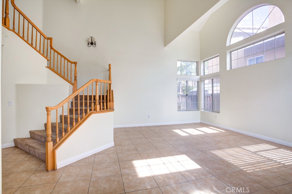 14276 Madera Court Fontana, CA 92336 - Photo 5 of 40